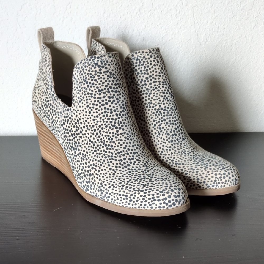 TOMS Black and Cream Wedge Booties